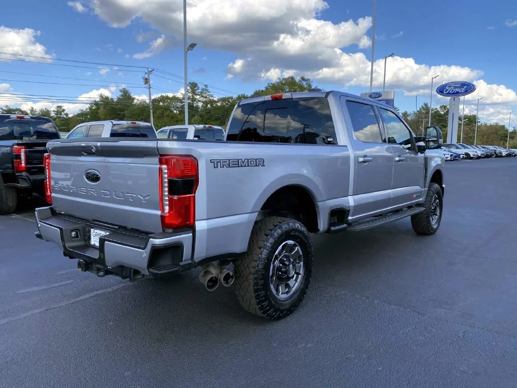 Used 2024 Silver Metallic Ford Lariat image 3