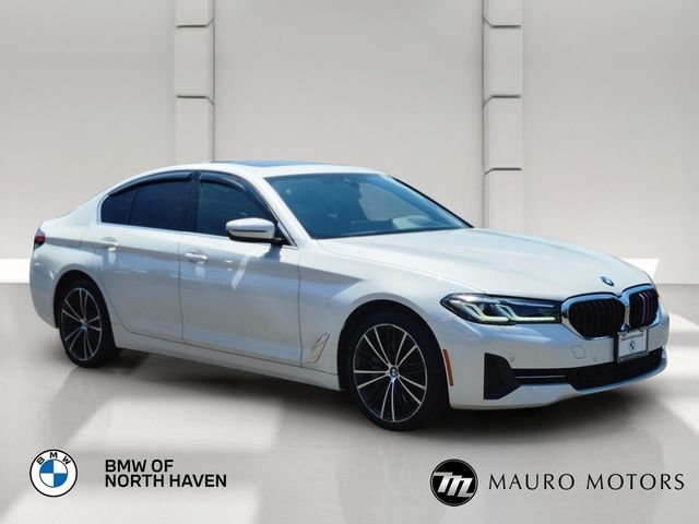 Used 2022 White BMW 540i xDrive image 1