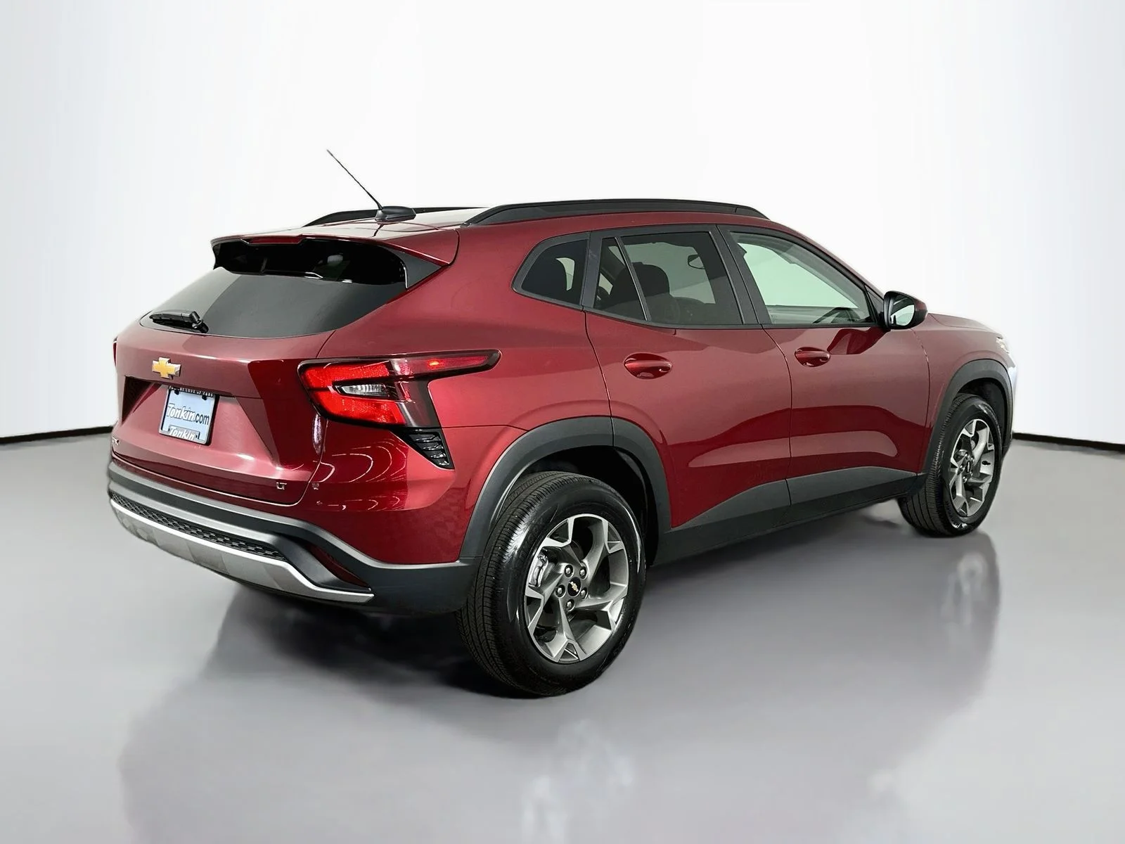 Used 2025 Crimson Metallic Chevrolet LT image 8