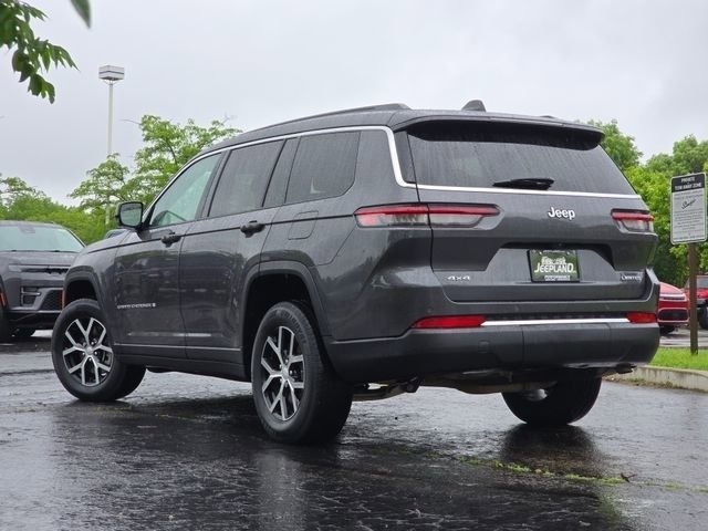 Used 2024 Baltic Gray Metallic Clearcoat Jeep Limited image 28