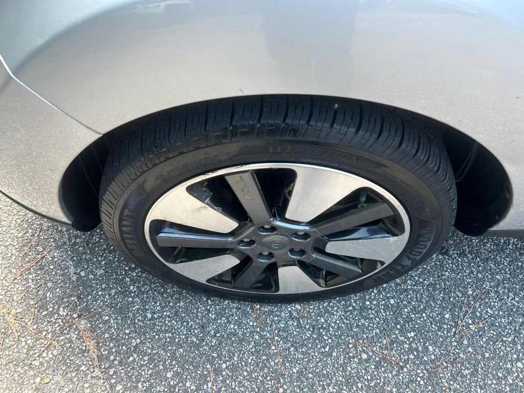 Used 2014 Silver Kia Exclaim image 12