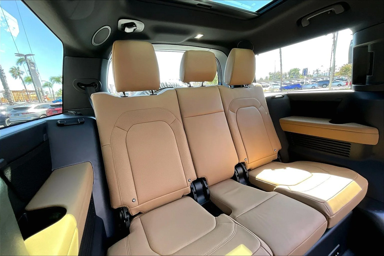 New 2026 Carpathian Grey Land Rover X-Dynamic SE image 11
