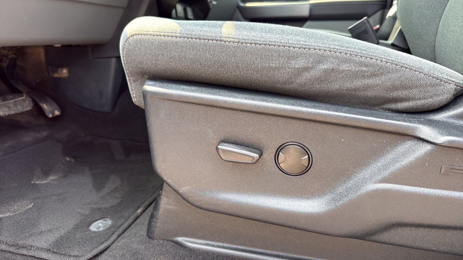 Used 2025 White Ford XLT image 9