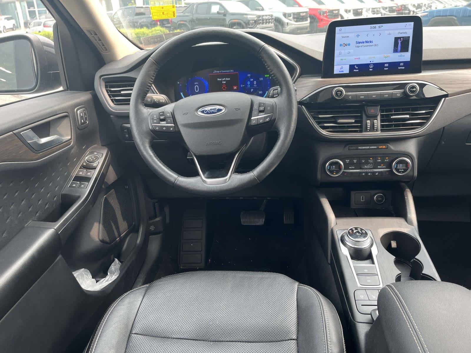 Used 2020  Ford Titanium Hybrid image 2