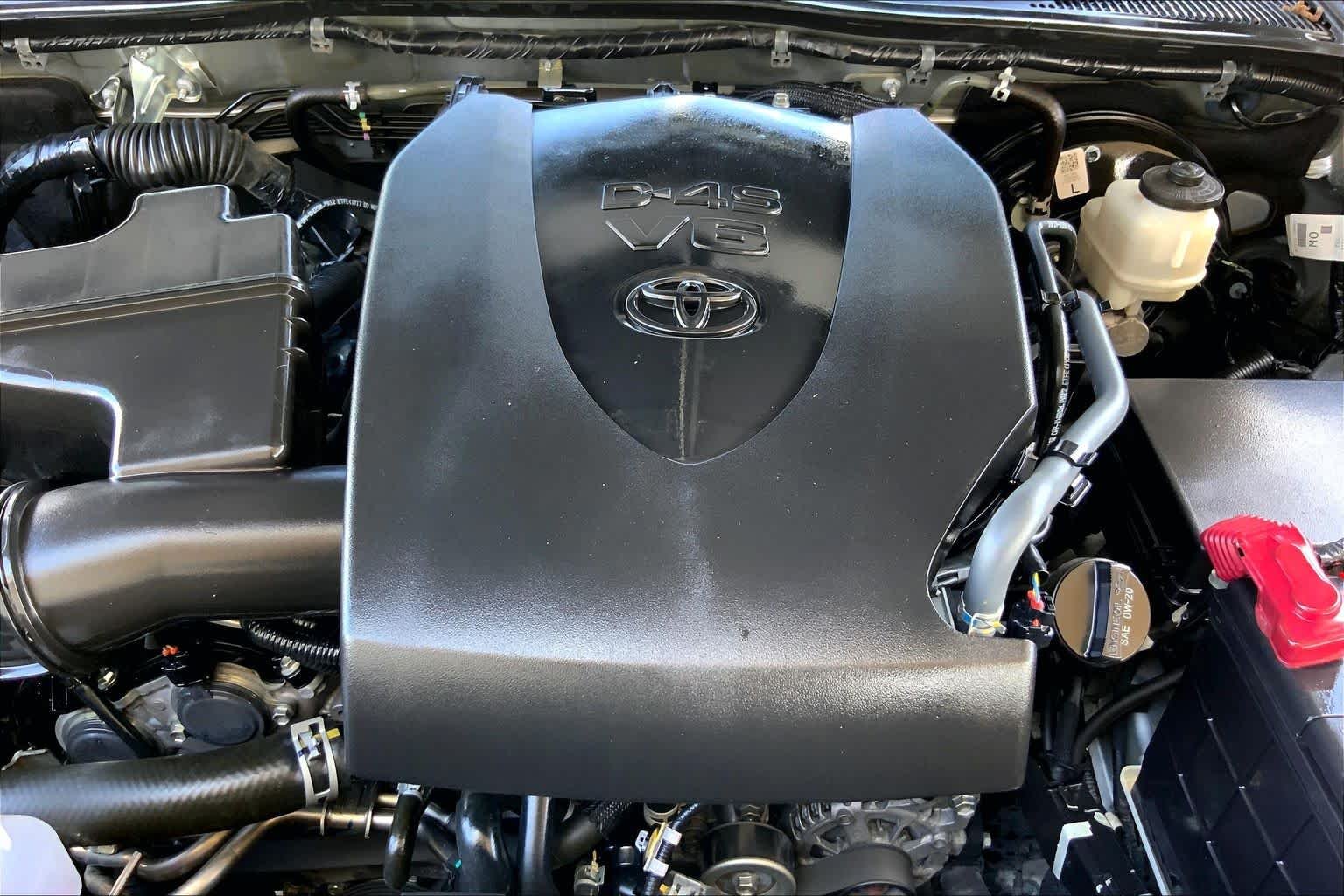 Used 2022 Celestial Silver Metallic Toyota SR5 image 32