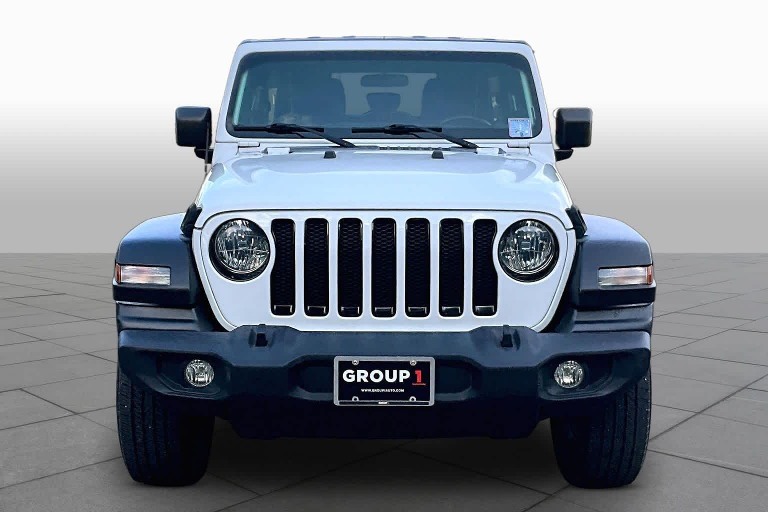 Used 2019 Bright White Clearcoat Jeep Sport Altitude image 4