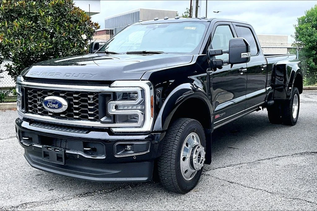 New 2026 Agate Black Metallic Ford F-450® Platinum® image 1