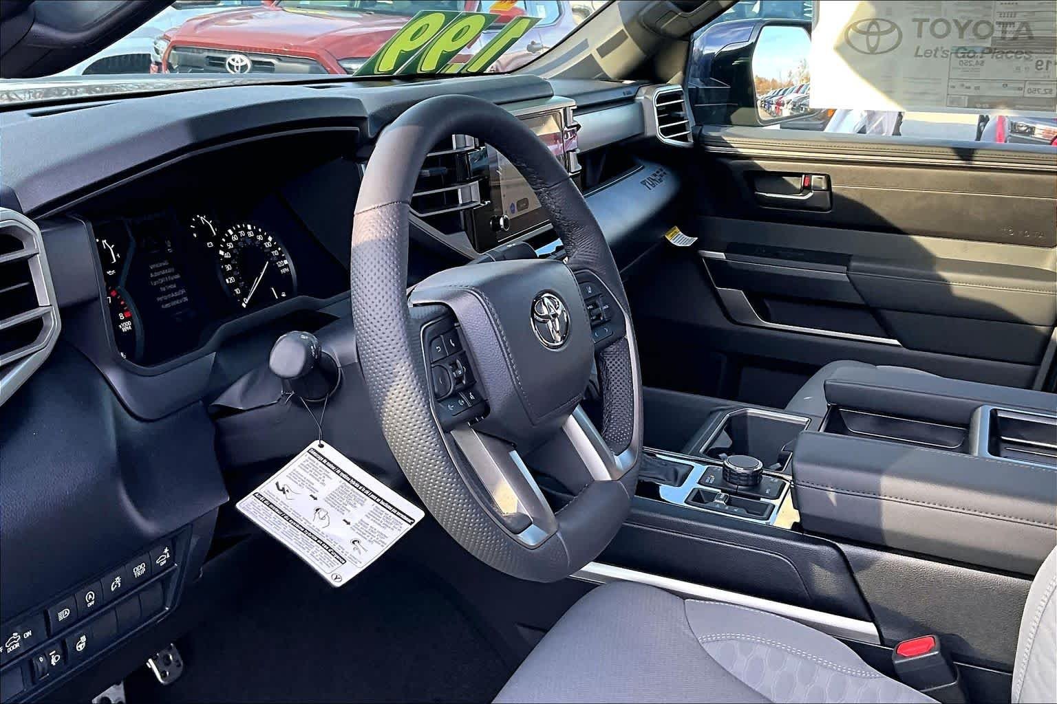 2025 Toyota Tundra SR5 - Photo 8