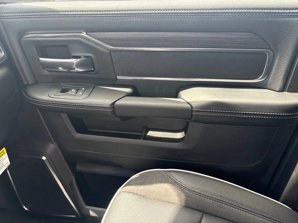 New 2026 Bright White Clear-Coat Exterior Paint RAM LARAMIE image 26