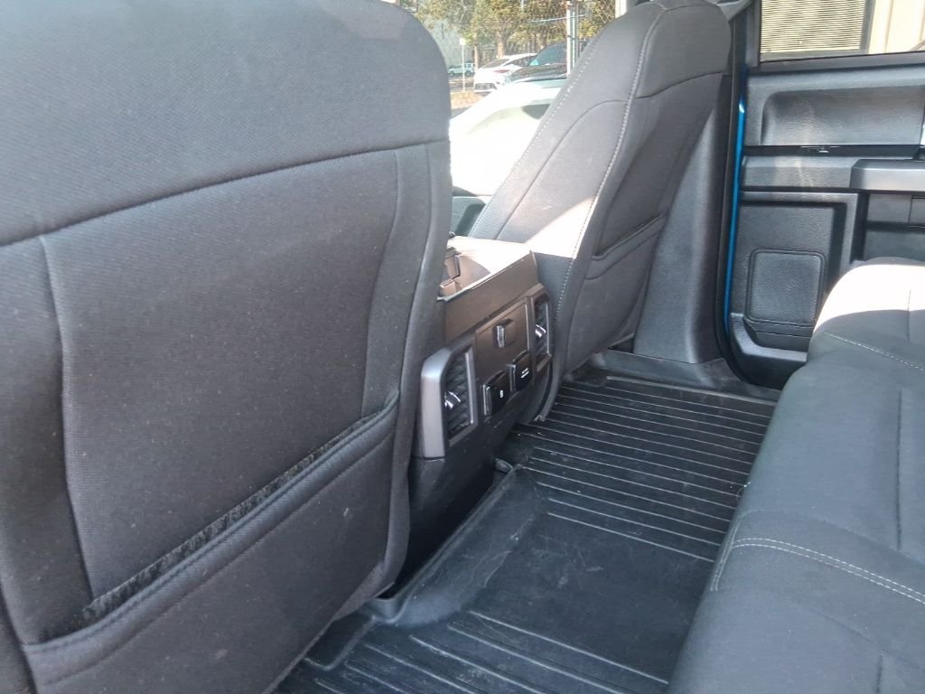 Used 2018 Blue Ford XLT image 15