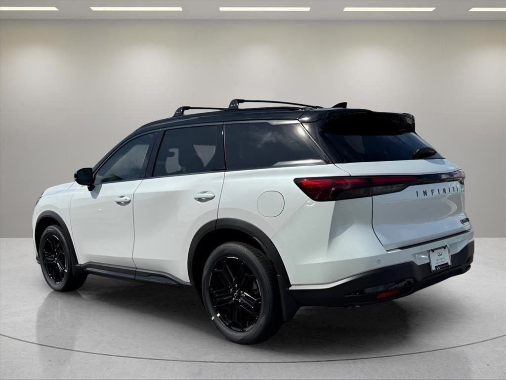 New 2027 2T RAD WHT INFINITI Sport AWD image 3