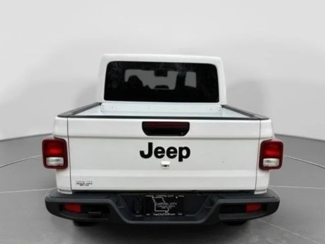 New 2026 Bright White Clear-Coat Exterior Paint Jeep Sport S image 6
