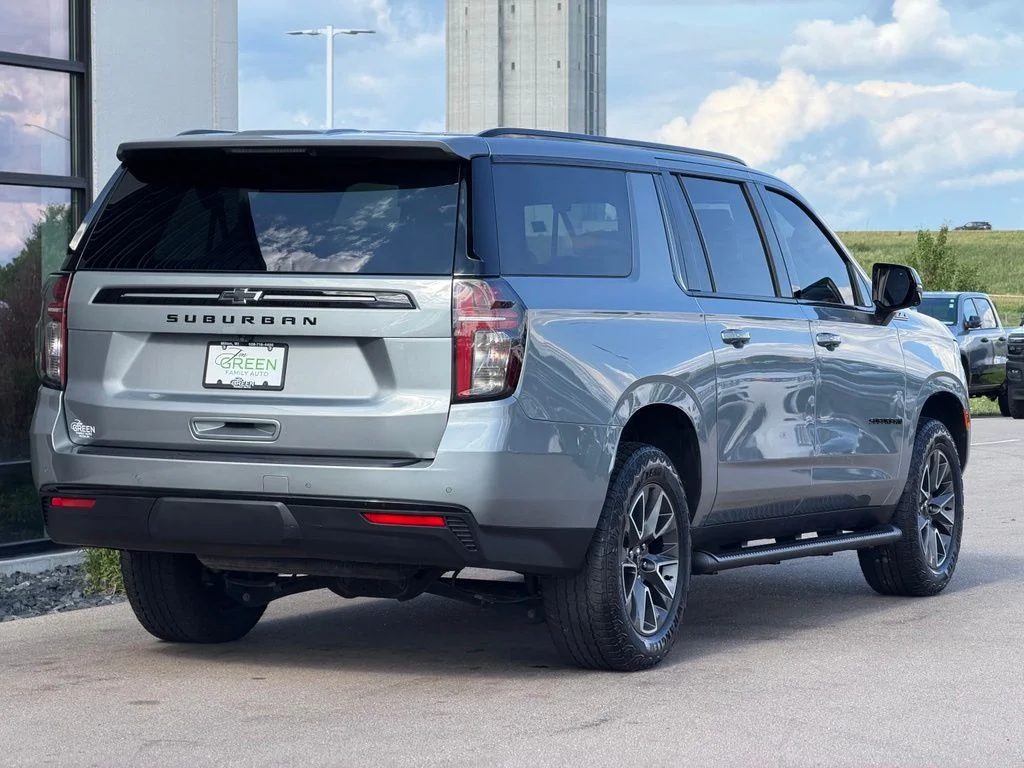 Used 2024 Gray Chevrolet Z71 image 5