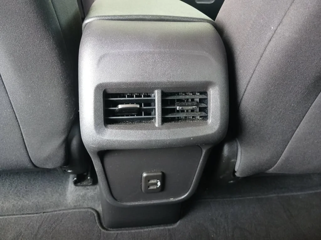 Used 2024 Summit White Chevrolet LT image 22