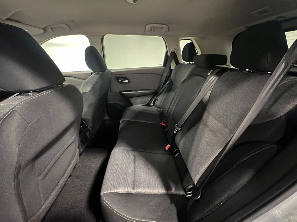 Used 2022 Silver Nissan SV image 18