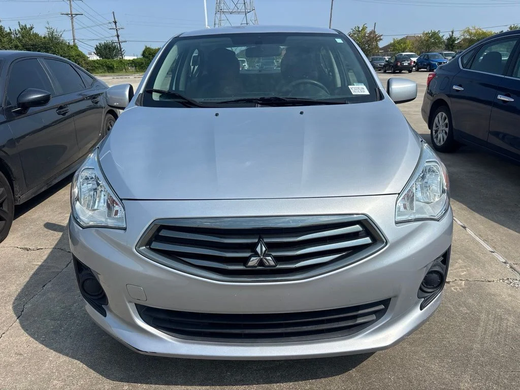 Used 2017  Mitsubishi ES image 4