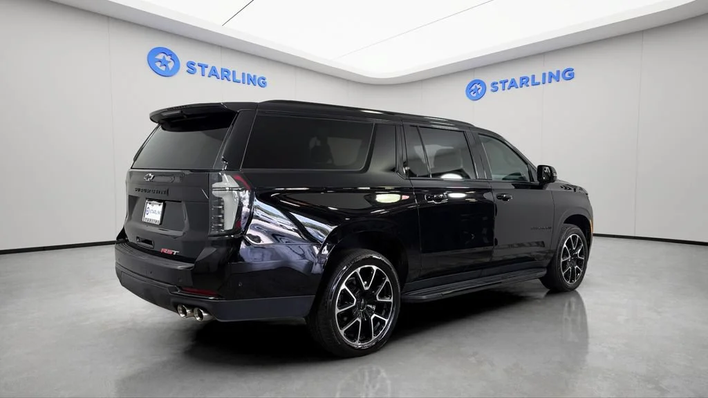 2025 Chevrolet Suburban RST - Photo 9