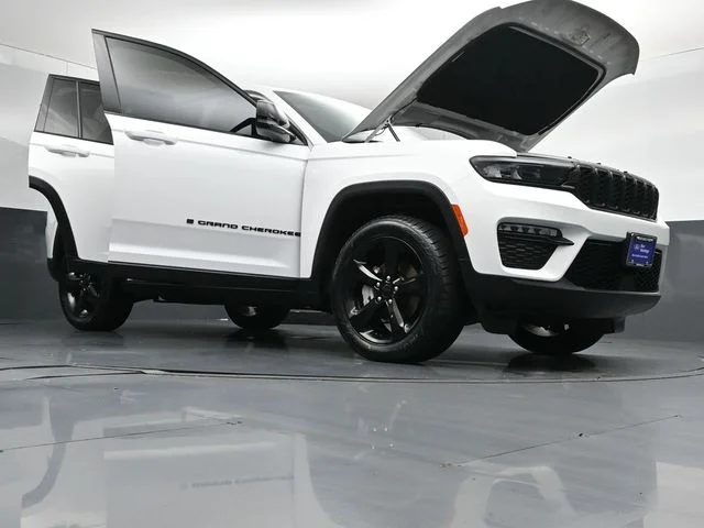 Used 2023 White Jeep Limited image 52