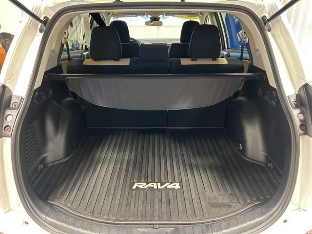 Used 2017 Super White Toyota XLE image 20