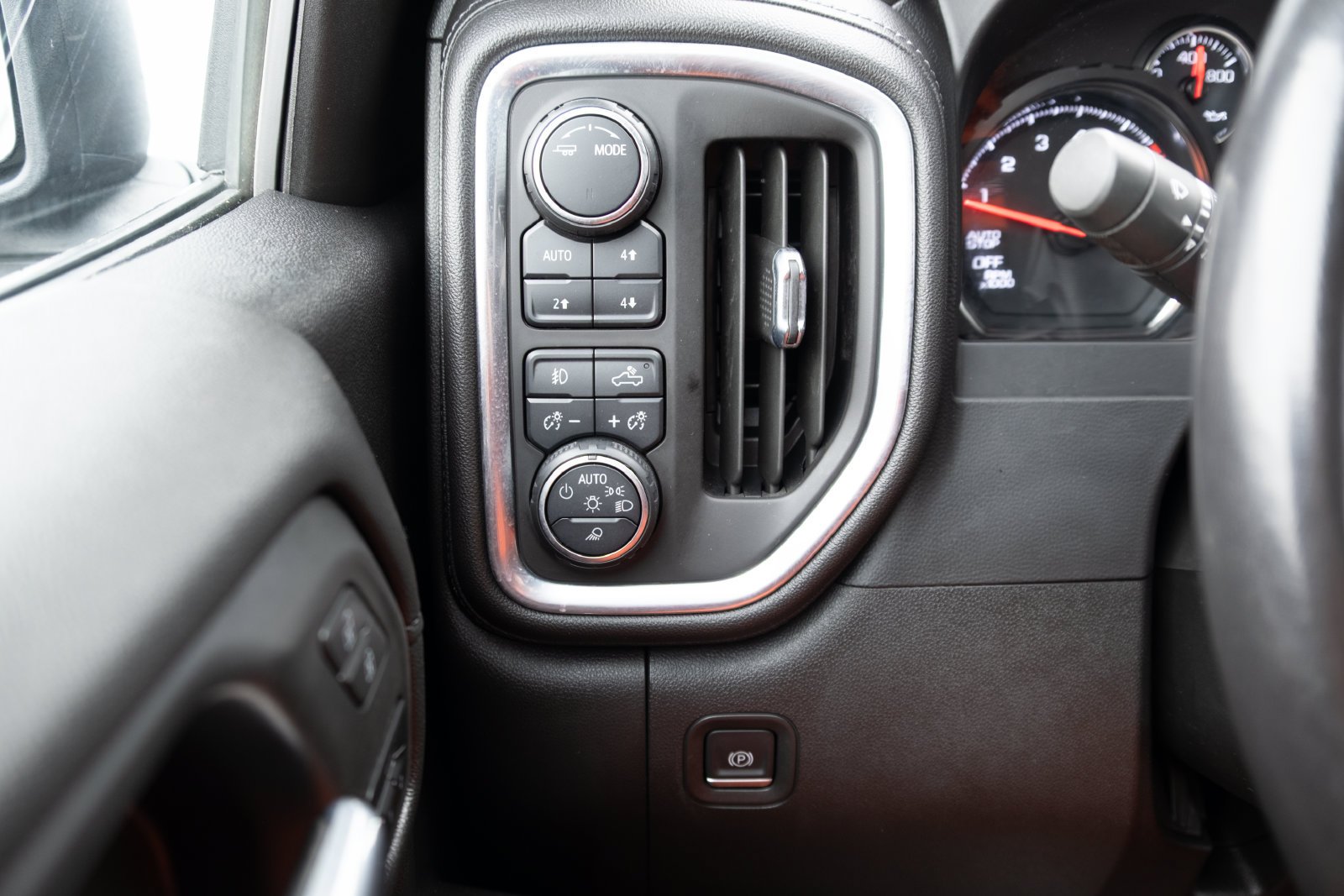 Used 2021 Black Chevrolet LTZ image 11