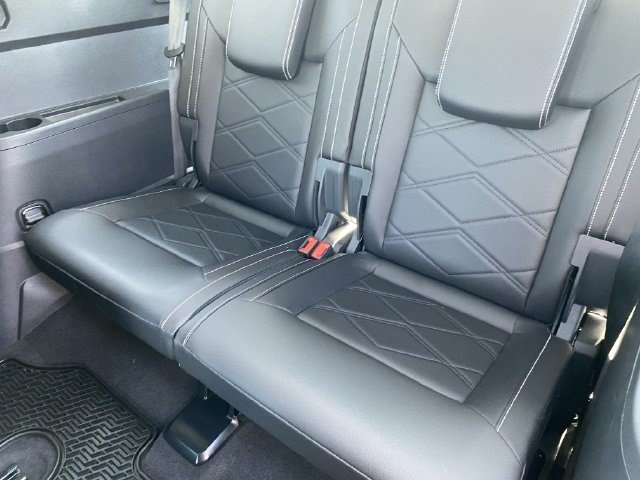 Used 2024 Gray Volkswagen 2.0T SE w/Technology image 16