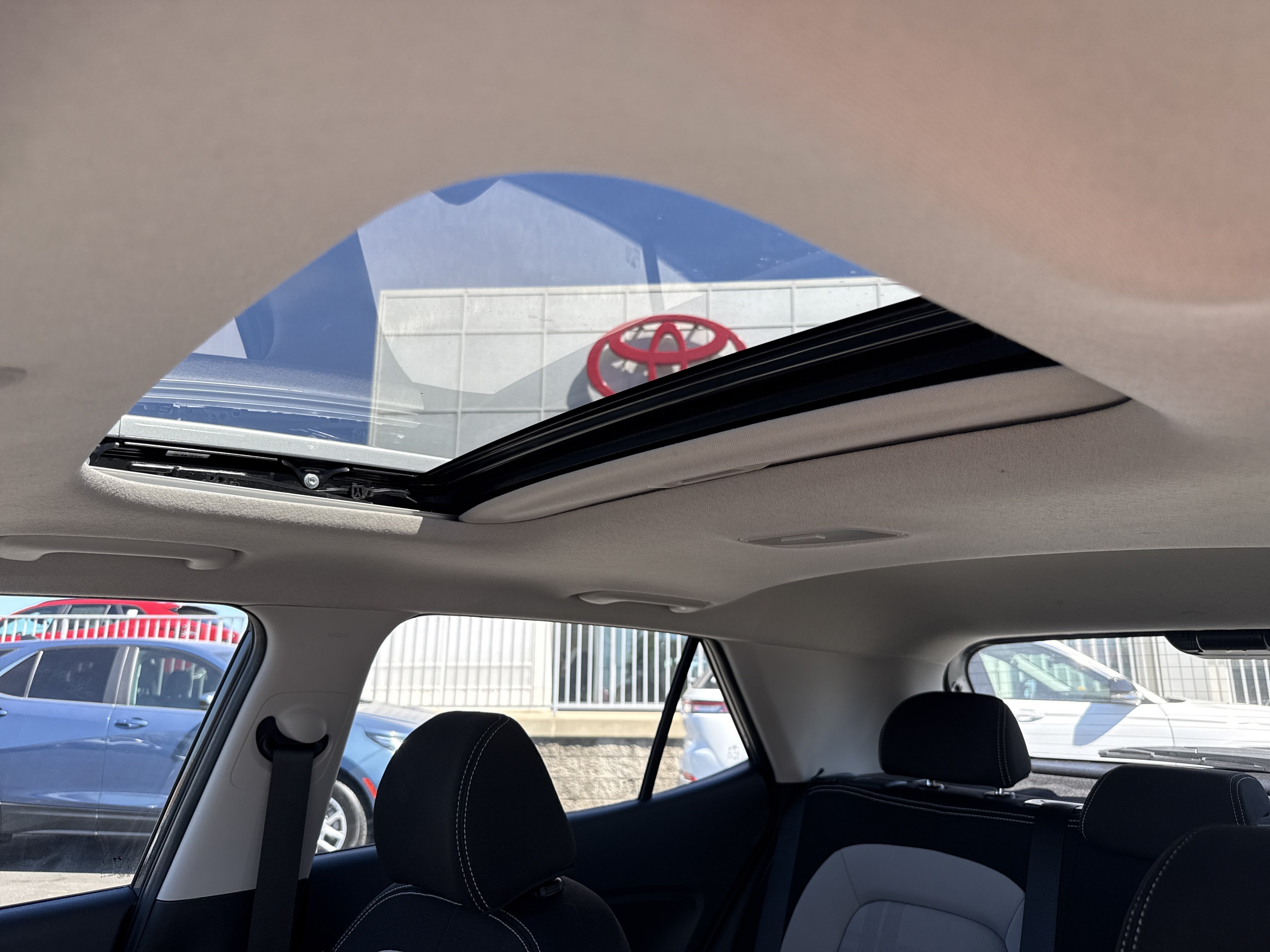 Used 2025 Gray Hyundai SEL image 20