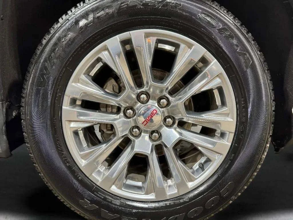 Certified Used 2023 White Frost Tricoat GMC Denali image 36