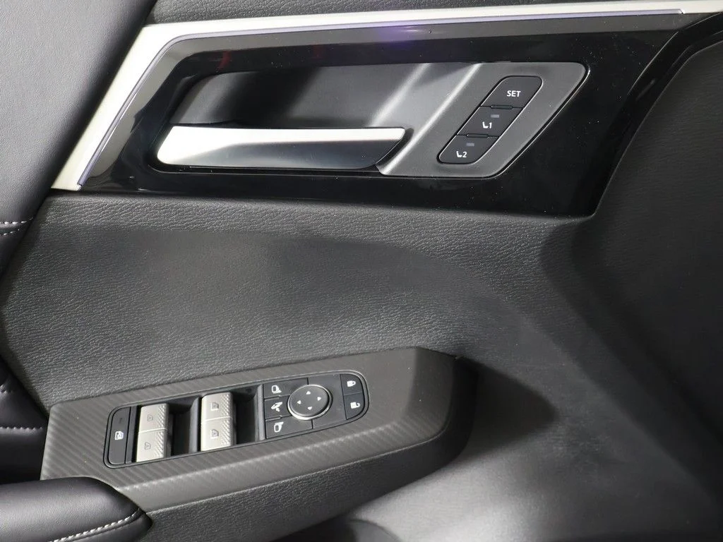 New 2026 Gray Mitsubishi Black Edition image 42