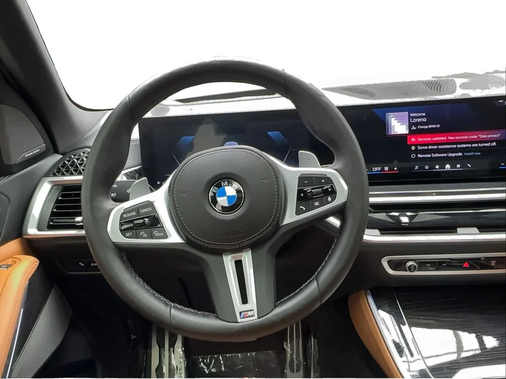 Used 2025 Gray BMW M60i image 39