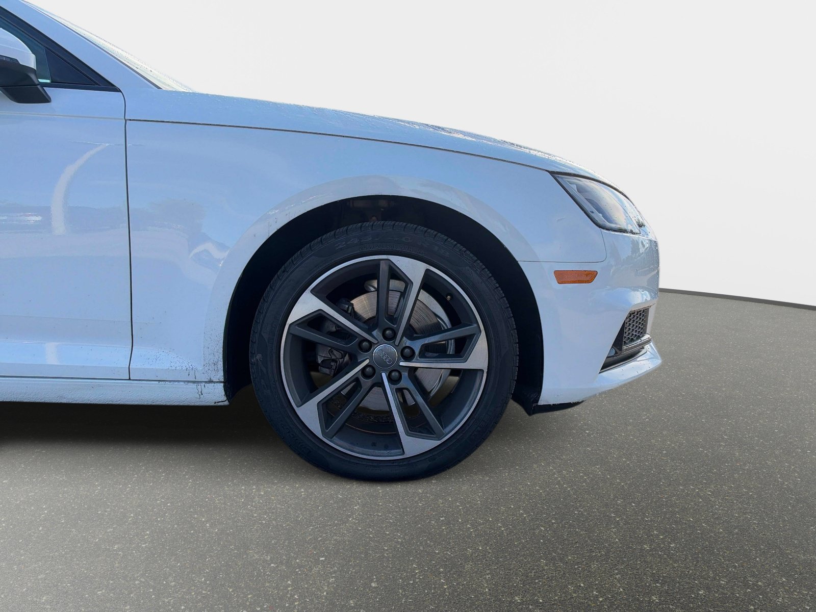 Used 2019 Ibis White Audi Titanium Premium image 6