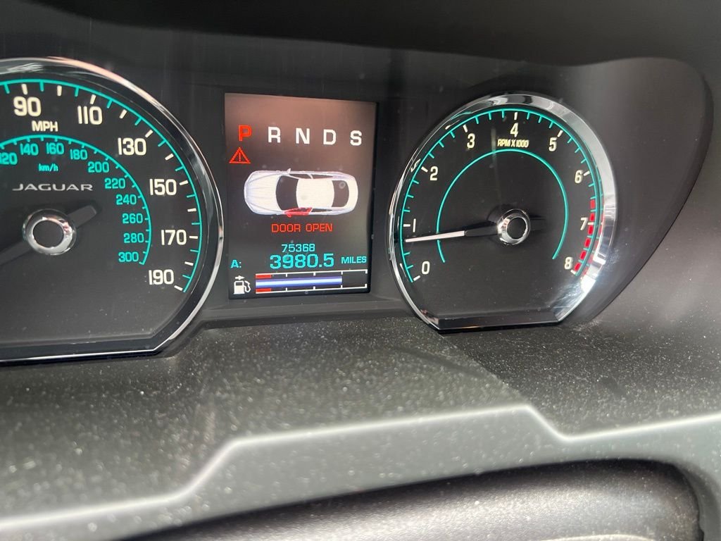 Used 2014  Jaguar V6 SC image 16