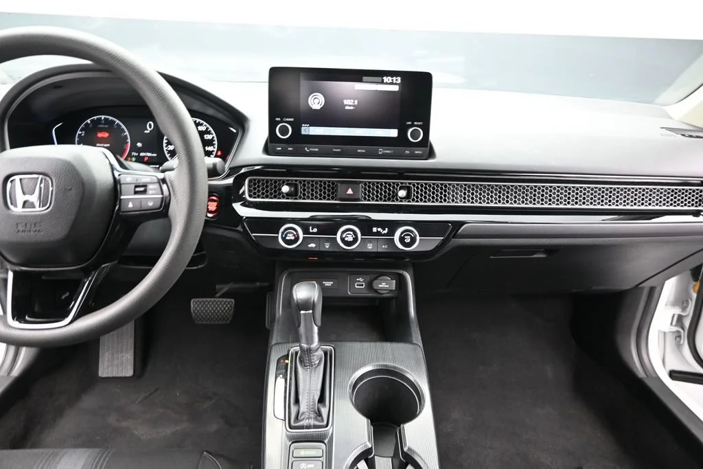 Used 2023 Platinum White Pearl Honda LX image 16