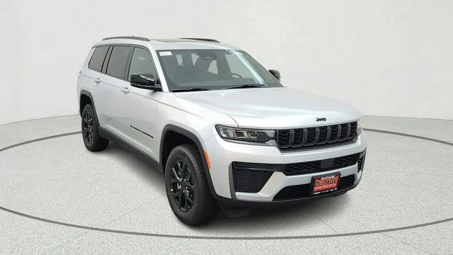 New 2026 Silver Zynith Exterior Paint Jeep Altitude image 12