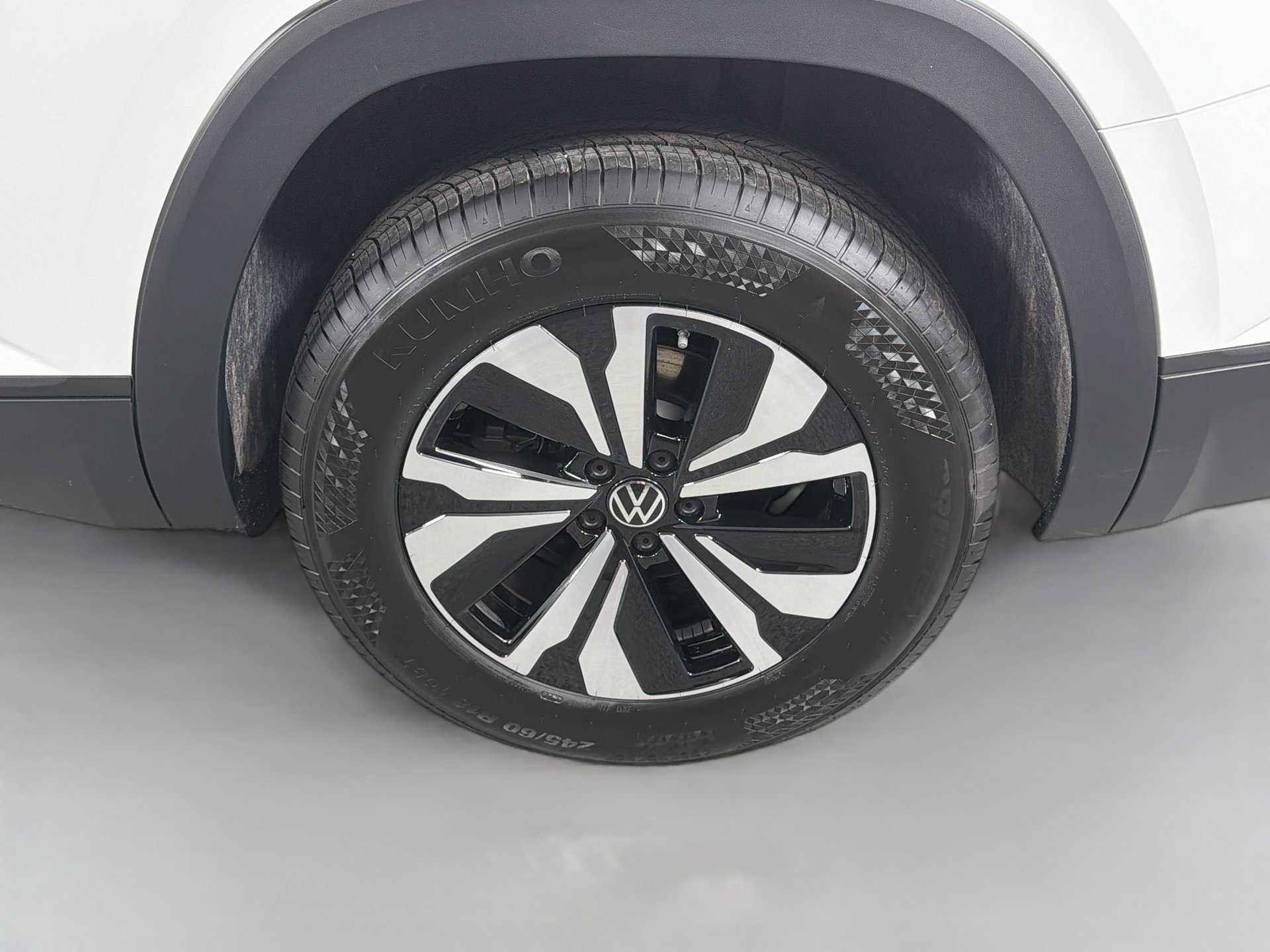 2026 Volkswagen Atlas SE - Photo 30