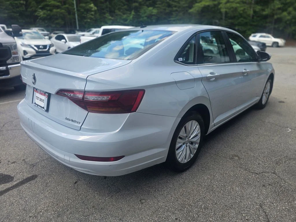 Used 2019 White Volkswagen 1.4T S image 8