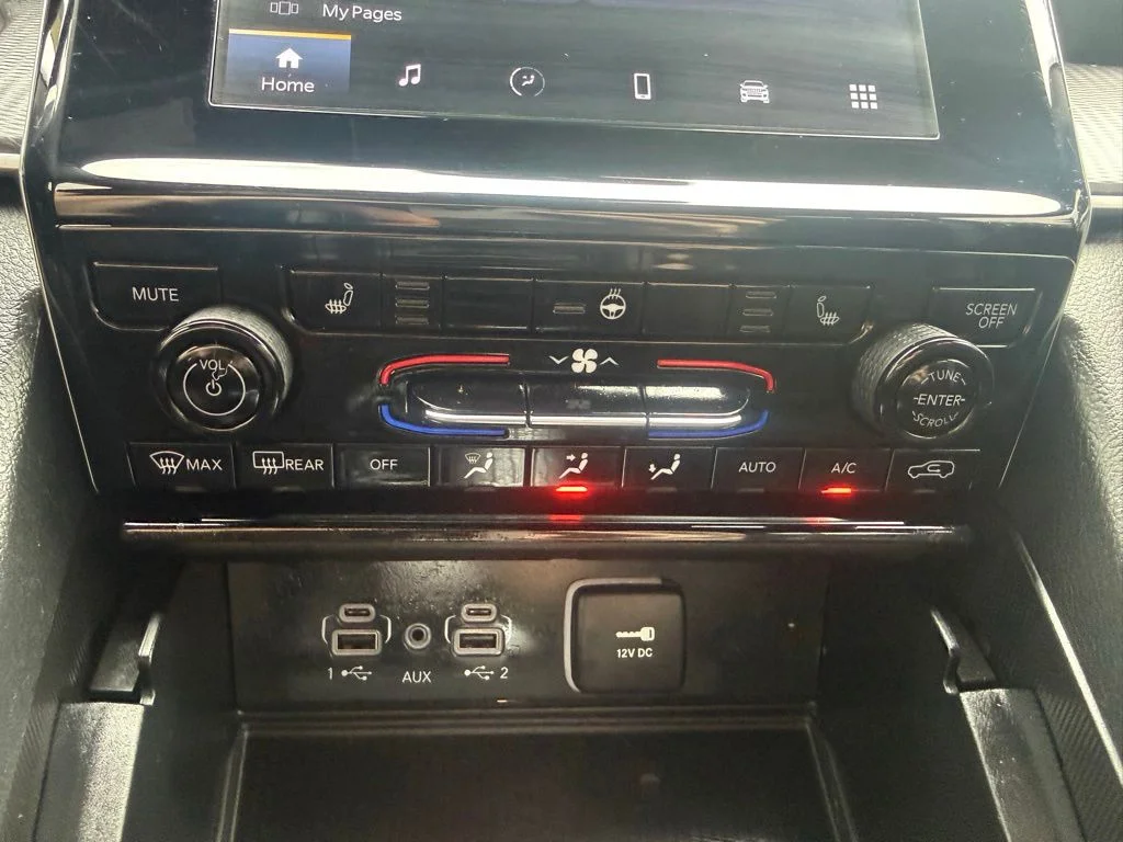 Used 2024 Black Jeep Altitude X image 21