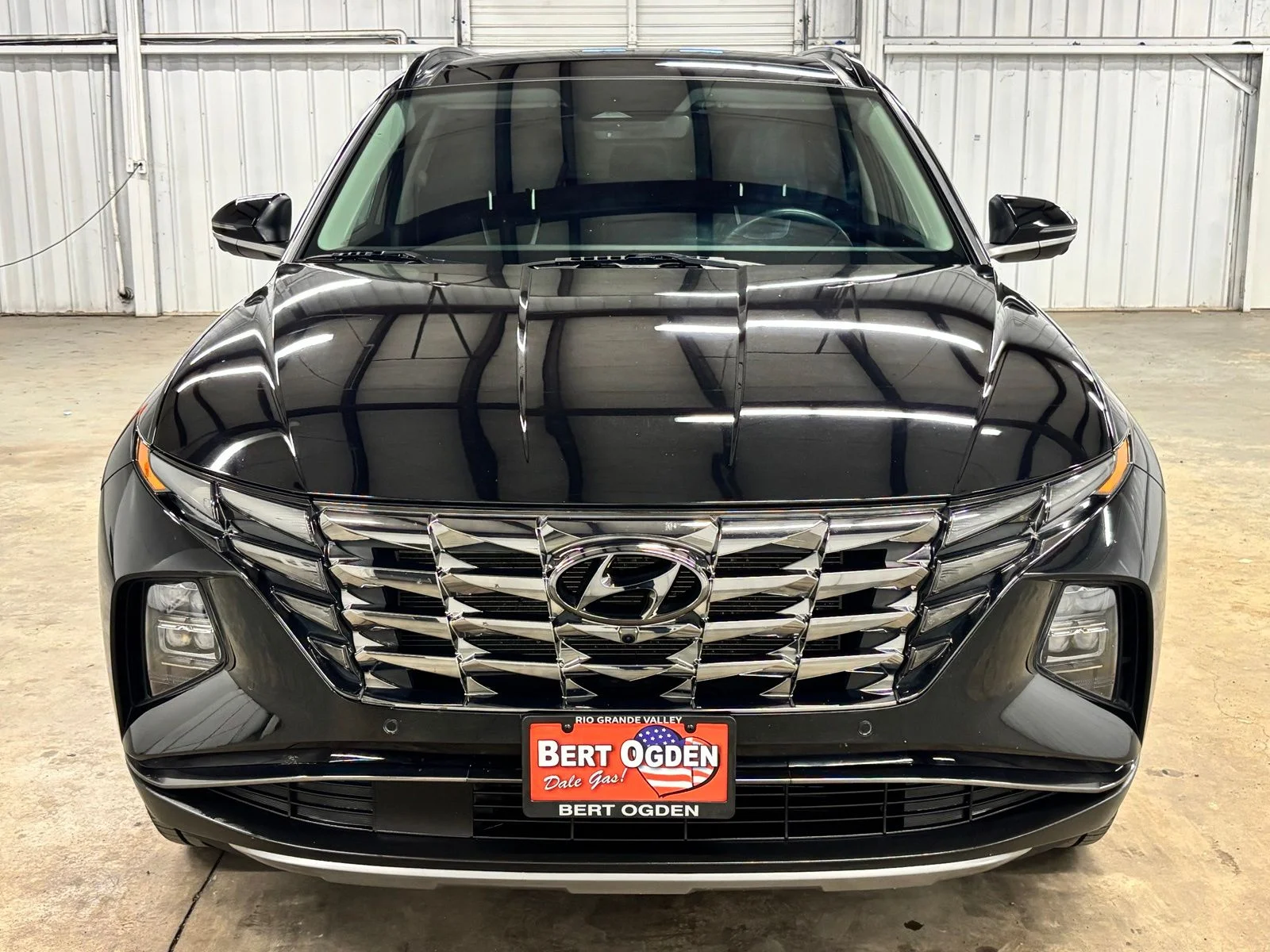 Used 2023 Black Hyundai Limited image 2