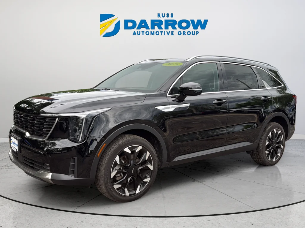Used 2025 Black Kia EX image 1