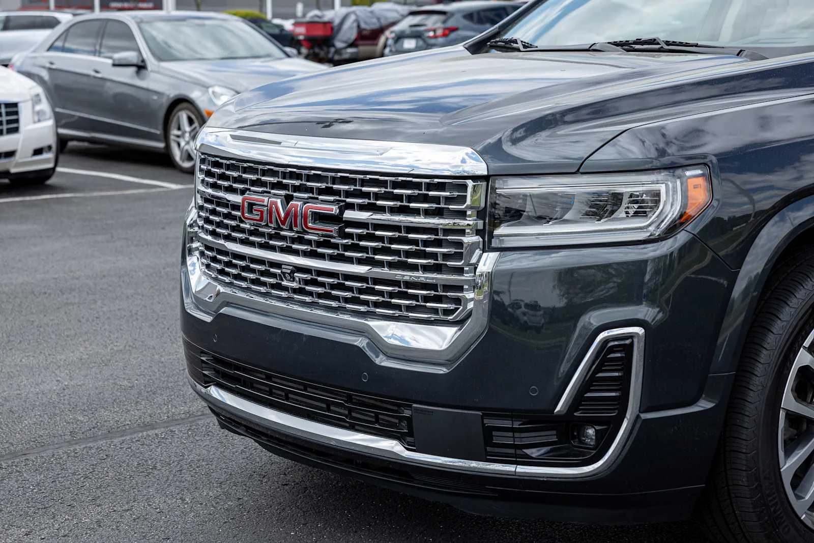 2022 GMC Acadia Denali - Photo 35