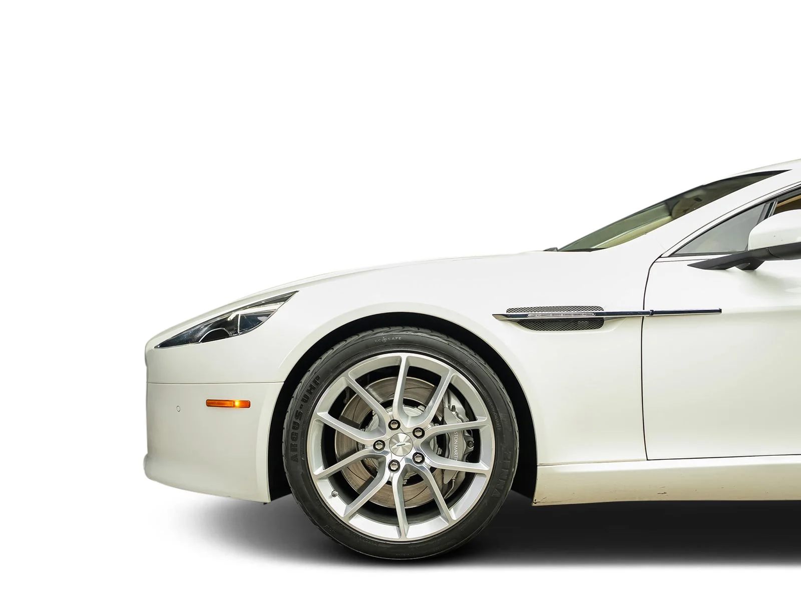 Used 2015 White Aston Martin Base image 24