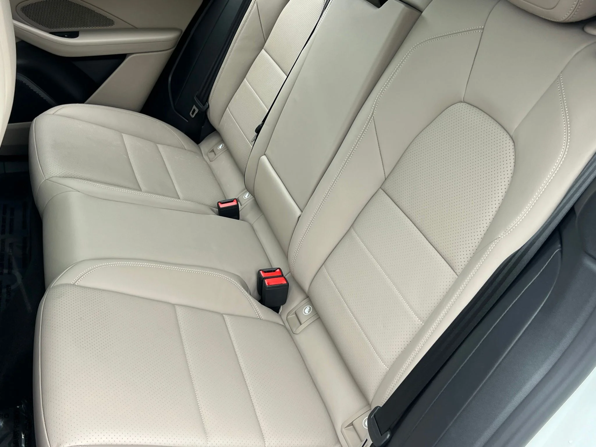 Used 2025 White Porsche 4 image 19