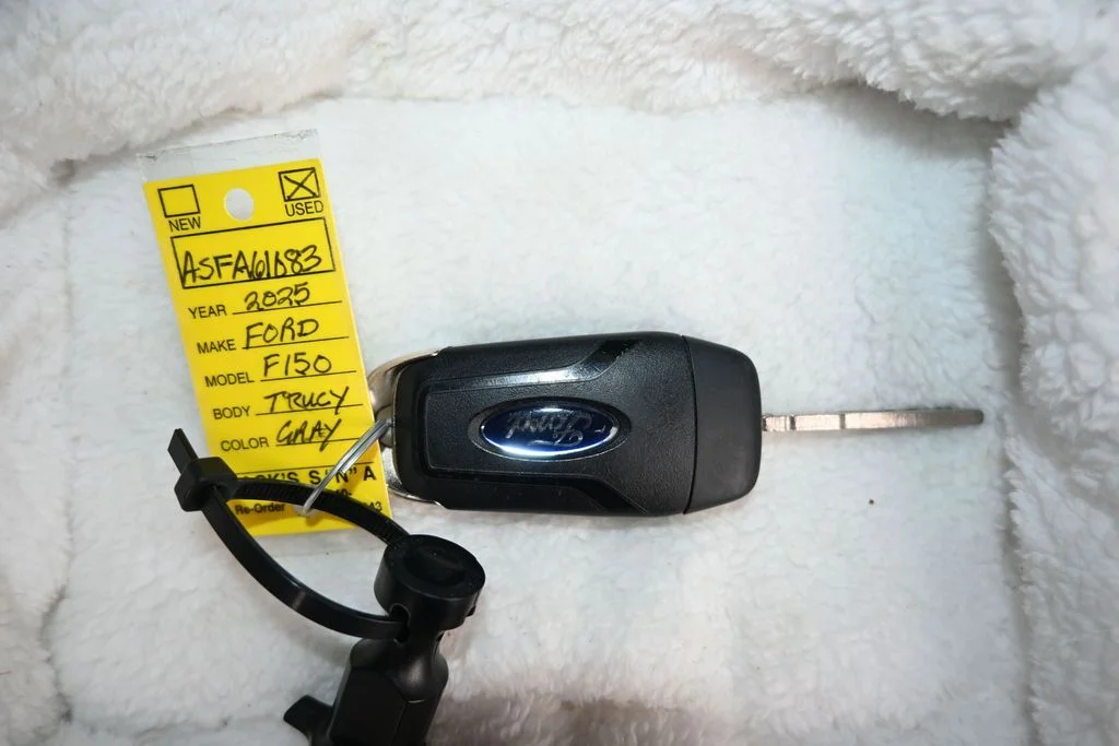 Used 2025 Gray Ford XLT image 21