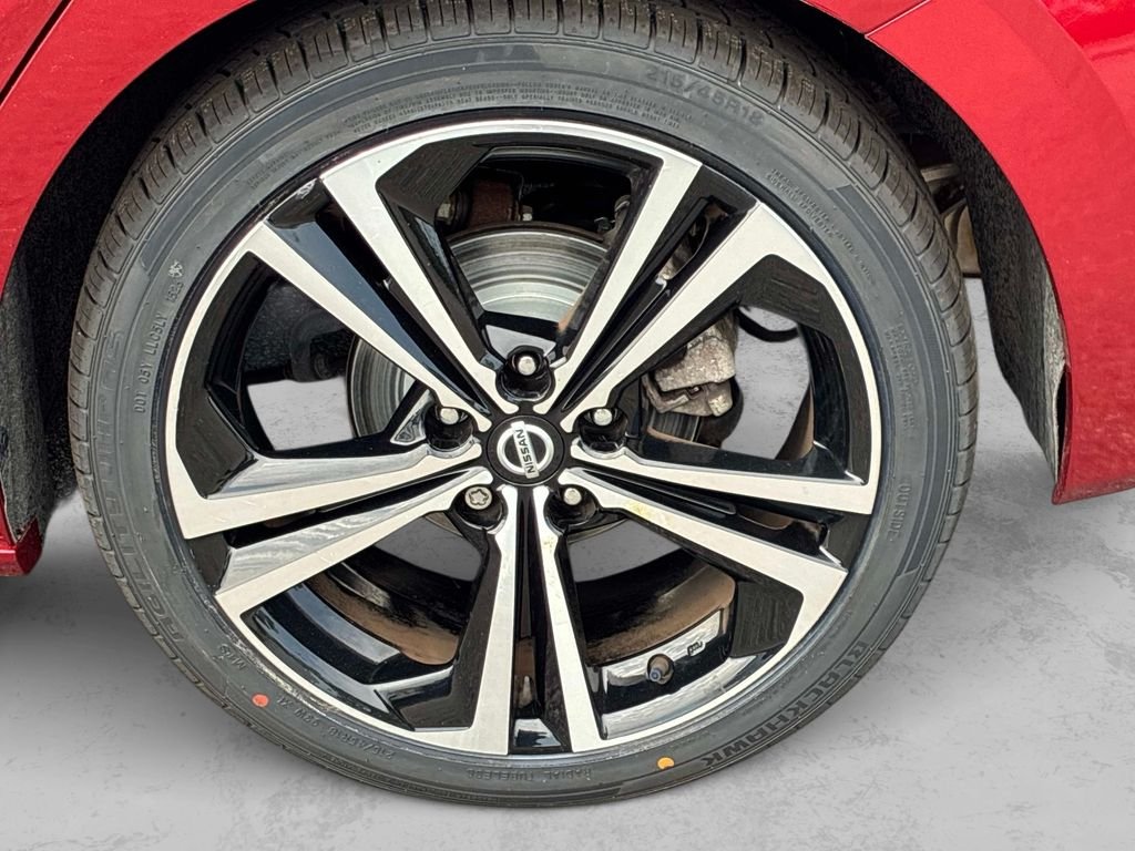 Used 2022 Red Nissan SR image 16