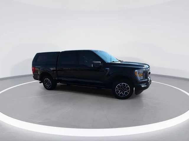 Used 2023 Black Ford XLT image 2