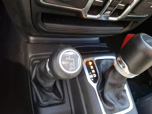Used 2022 Black Jeep Sport image 17
