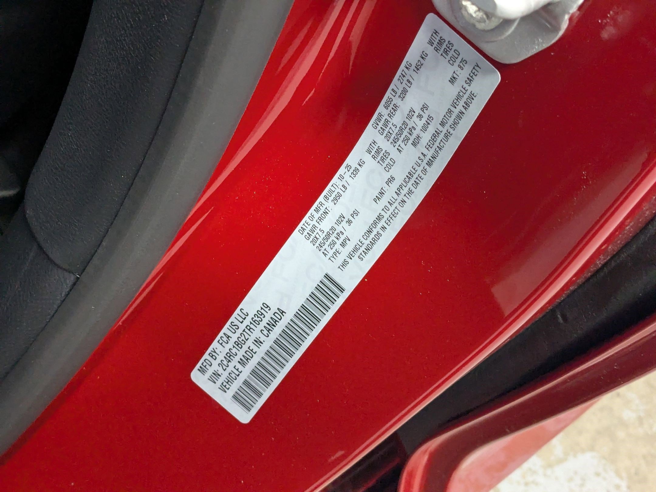 New 2026 Red Hot Pearl-Coat Exterior Paint Chrysler Select image 18