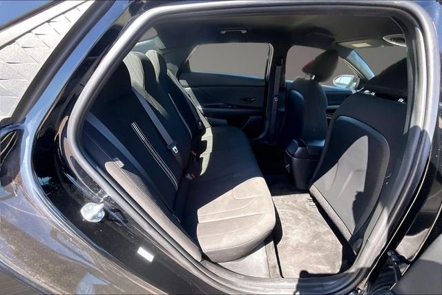 Used 2025 Black Hyundai SEL Sport image 24