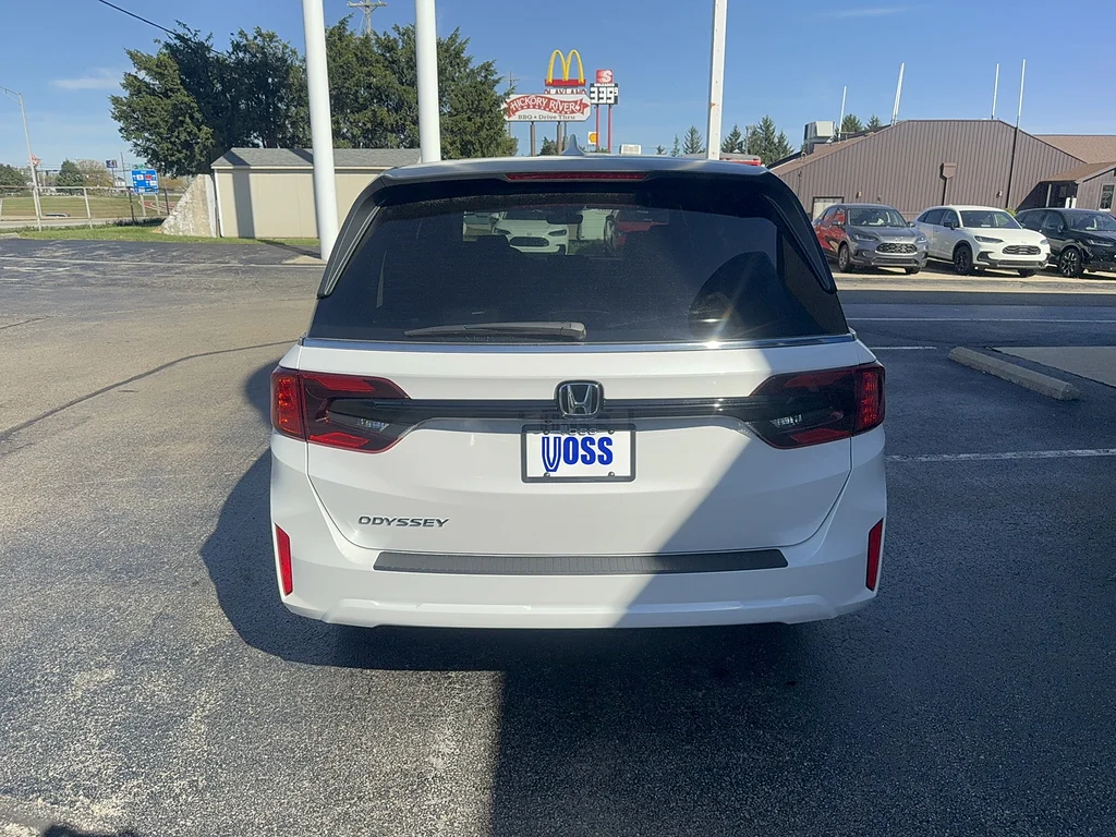 New 2027 Platinum White Pearl Honda EX-L image 6