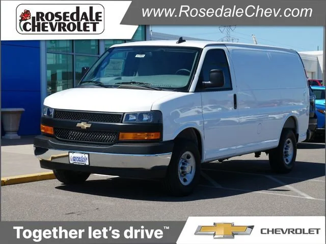 2025 Chevrolet Express 3500 Work Van HD's photo