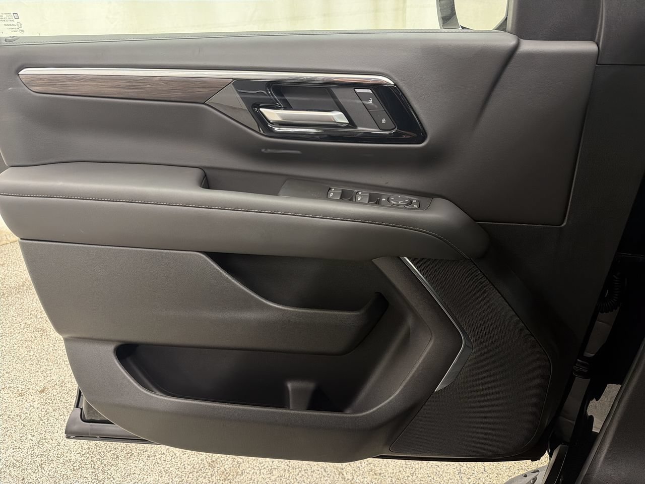 2026 Chevrolet Tahoe LS - Photo 17